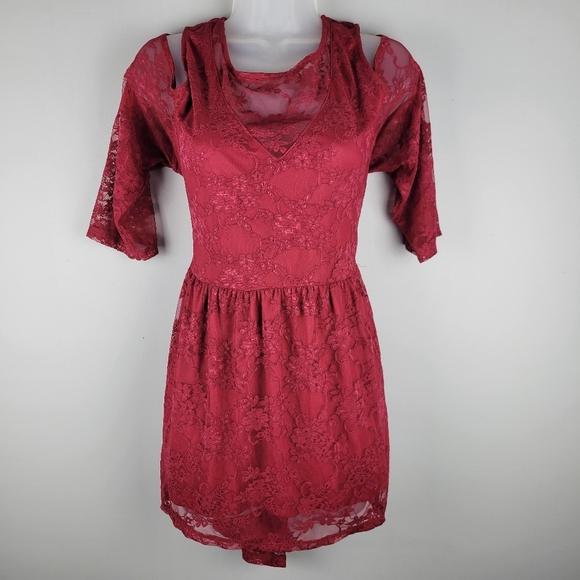 Torrid Stretch Lace Cold Shoulder Top - Picture 4 of 12